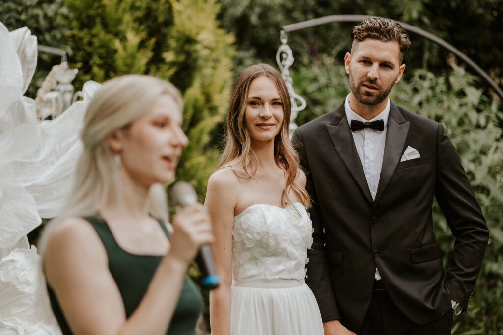 freie Trauung in Regensburg mit Evylin auf einer internationalen Hochzeit
