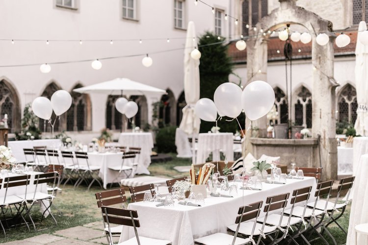 Location für Hochzeit und freie Trauung Regensburger Museumscafe