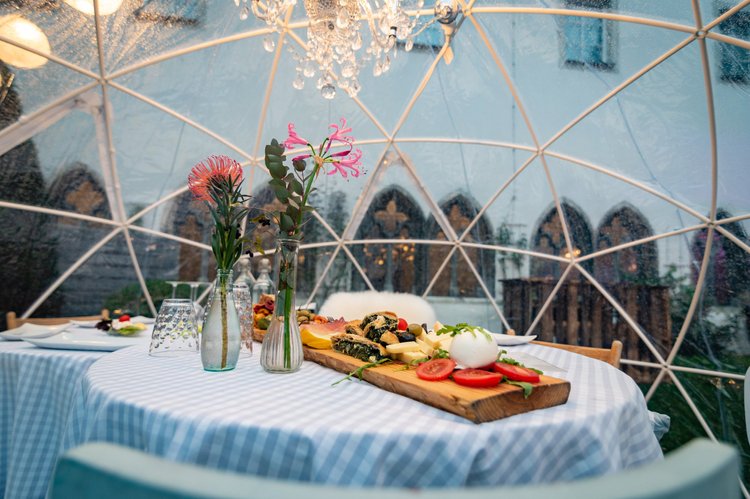 Igloo in Hochzeitslocation in Regensburg bei der ein Trauredner gebucht wurde