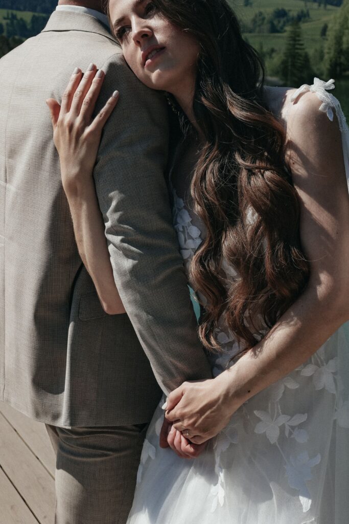 Braut und Bräutigam bei Hochzeit zwischen Regensburg und Ingolstadt mit Hochzeitsredner