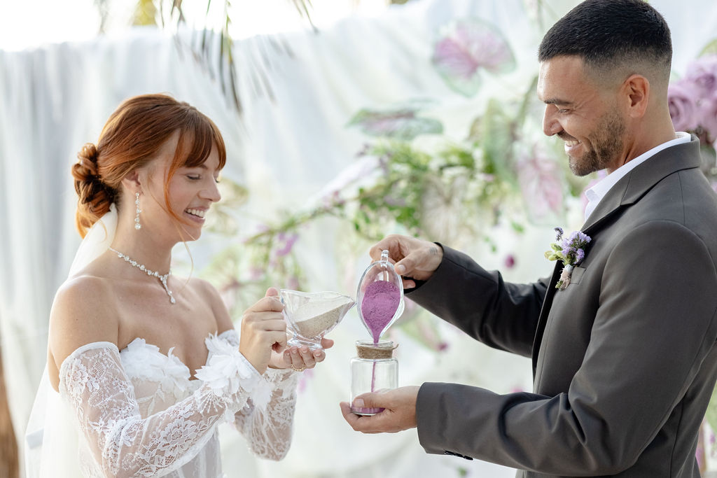 Trauritual auf freier Trauung mit Traurednerin aus Regensburg, Sandritual